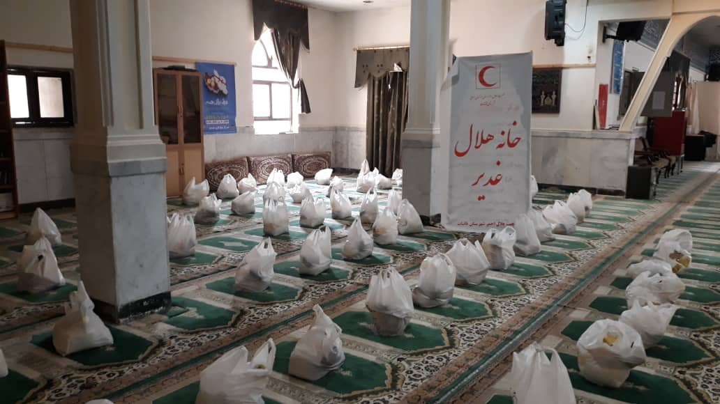بیش از 2400 بسته غذایی بین نیازمندان خراسان جنوبی توزیع شد